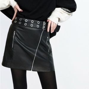 Zara Black Leather Skirt with Zipper & Belt Small